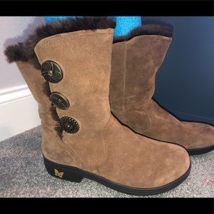 Alegria faux fur boots, size 38